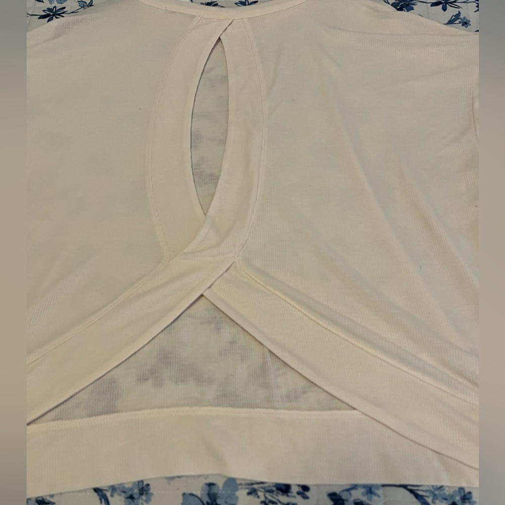 American Eagle Open Back Top. - Picture 11 of 11